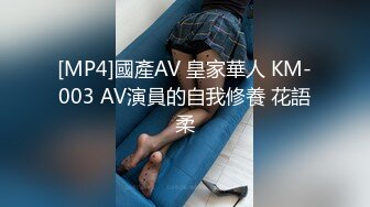 偷窥美眉洗香香 身材不错 小娇乳 多毛鲍鱼 洗香香睡觉觉 少个小哥哥帮搓背